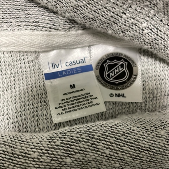 Vegas Golden Knights Ladies Sweater. - Picture 4 of 4